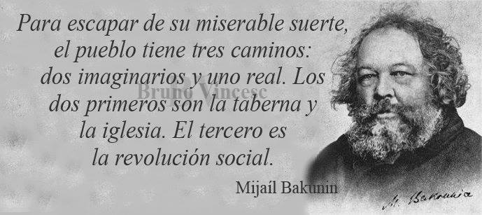 Para escapar de su miserable suerte, el pueblo tiene tres caminos: dos imaginarios y uno real.