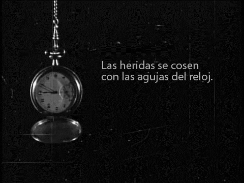 Las heridas se cosen con las agujas del reloj.