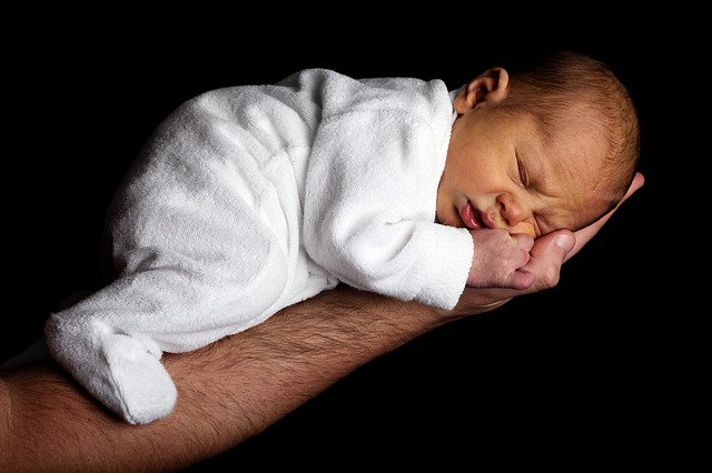 Descubre cómo vive tu bebé sus primeras horas