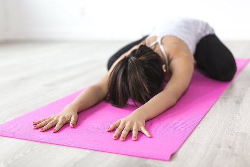 El Yoga te mantiene joven y en forma, mira cuantos beneficios