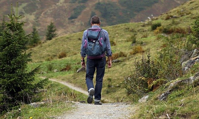 Caminar es salud, quema calorías, previen enfermedades y es divertido