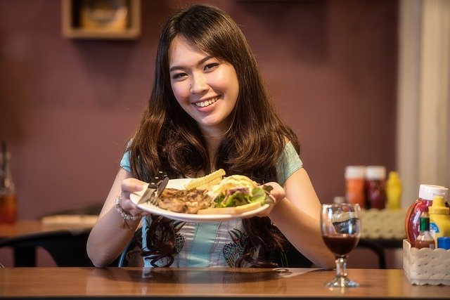 Aprende a comer bien fuera de casa