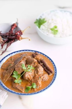 ROGAN JOSH (UN PLATO DE CORDERO INDIO)