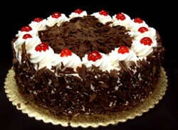 SCHWARZWÄLDER KIRSCHTORTE (TARTA DE SELVA NEGRA)