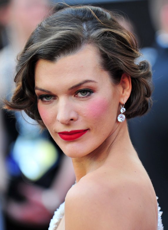 Milla Jovovich Sagitario