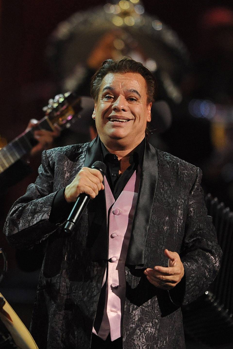 Alberto Aguilera Valadez - Juan Gabriel Signo Capricornio