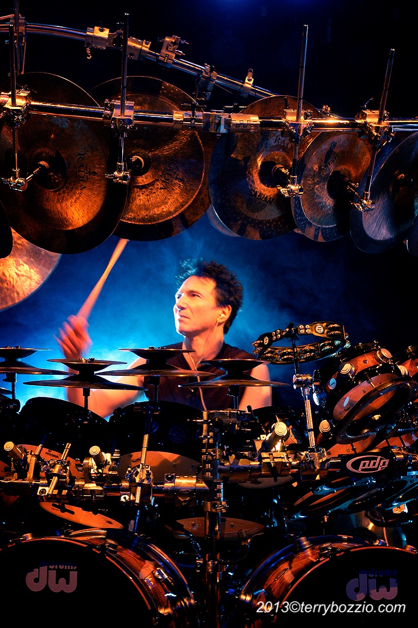 Terry Bozzio Signo Zodiacal Capricornio
