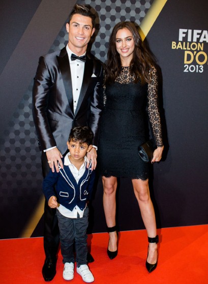 Cristiano Ronaldo signo Acuario con su novia e hijo