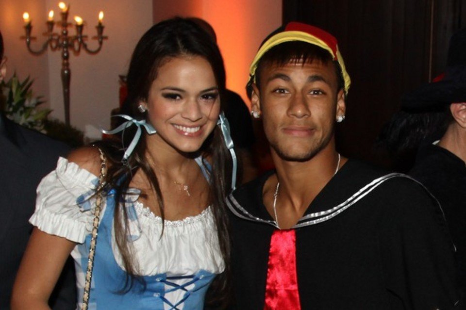 Neymar signo Acuario y su novia
