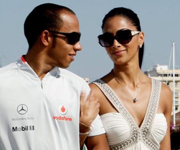 Lewis Hamilton signo del zodiaco Capricornio y su novia Nicole Scherzinger