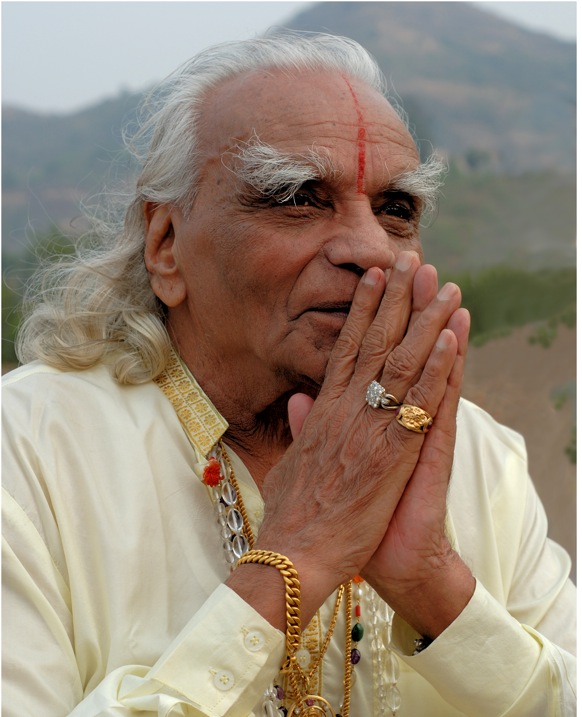 Bellur Krishnamachar Sundararaja Iyengar Signo del Zodiaco Sagitario