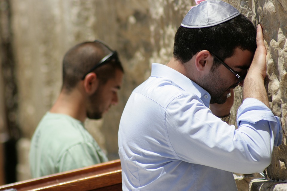 Religiones, Sectas y Grupos. ¿Qué es el Judaísmo?